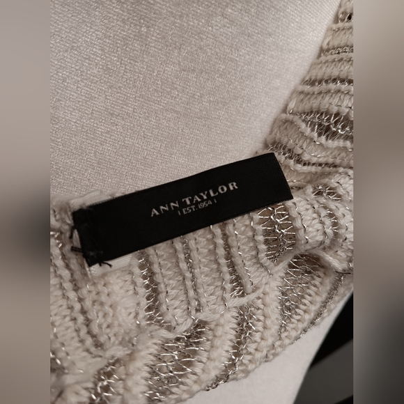 Ann Taylor infinity scarf - Picture 6 of 6
